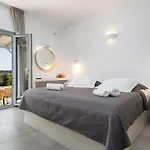 Anemones & - Onar Collection 4* Molos (Paros)